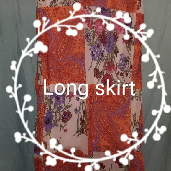 Spring colored skirt - Picture 2 of 5